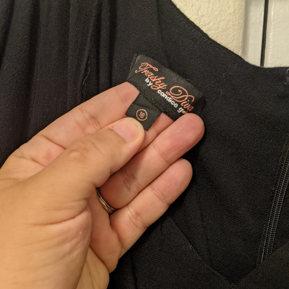 Sold; Trashy Diva Lizzie 16 - Picture 3 of 5